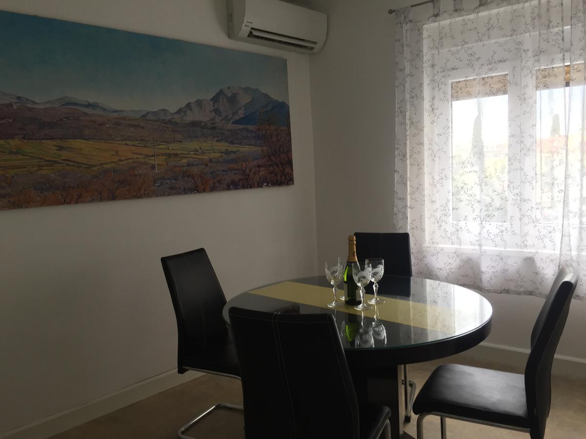 Apartment Stipe Split Eksteriør billede